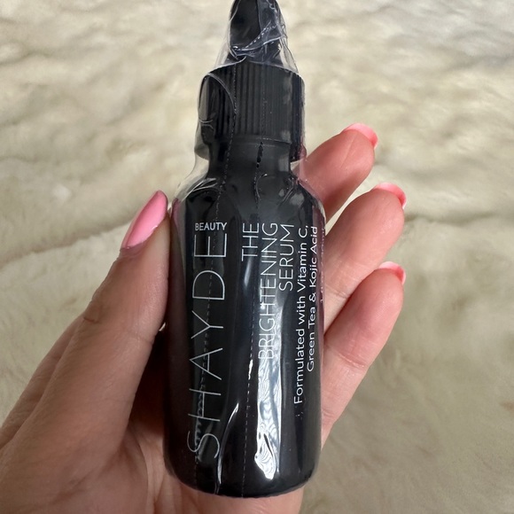 SHAYDE BEAUTY
THE BRIGHTENING SERUM - Picture 4 of 8